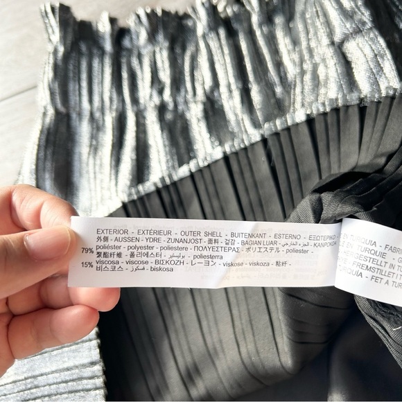 ZARA Silver Metallic Pleated Mini Skirt - Picture 11 of 16
